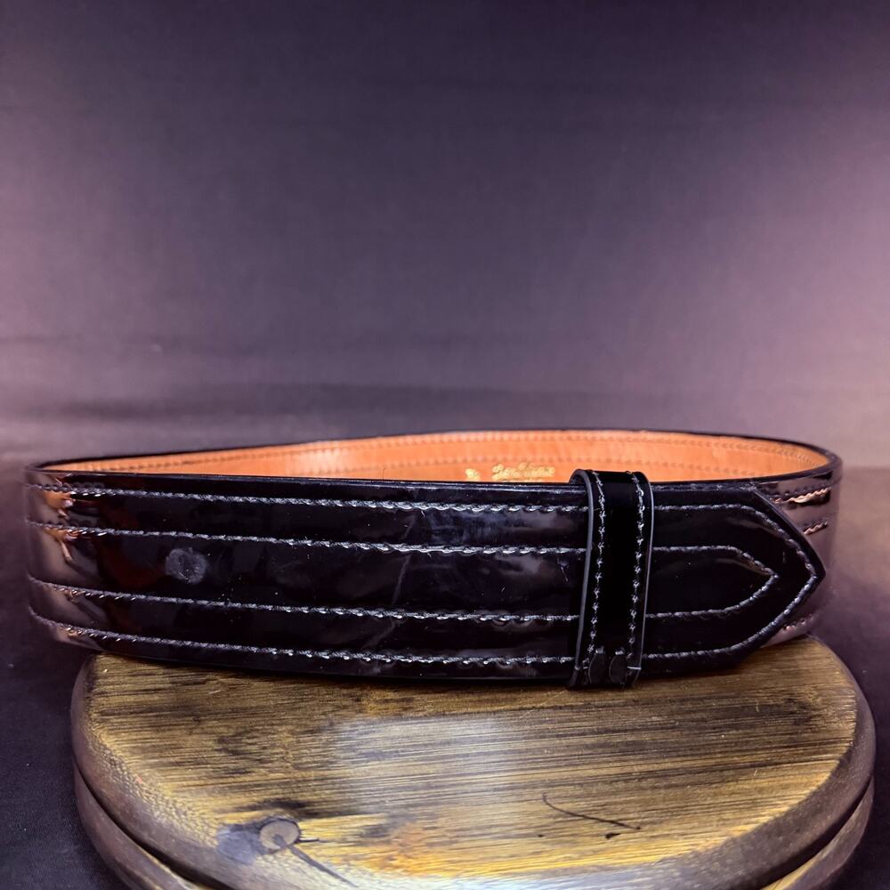 Don Hume Buckleless Duty Belt Size 32" Black Hi Gloss Leather 2.25" Wide B120